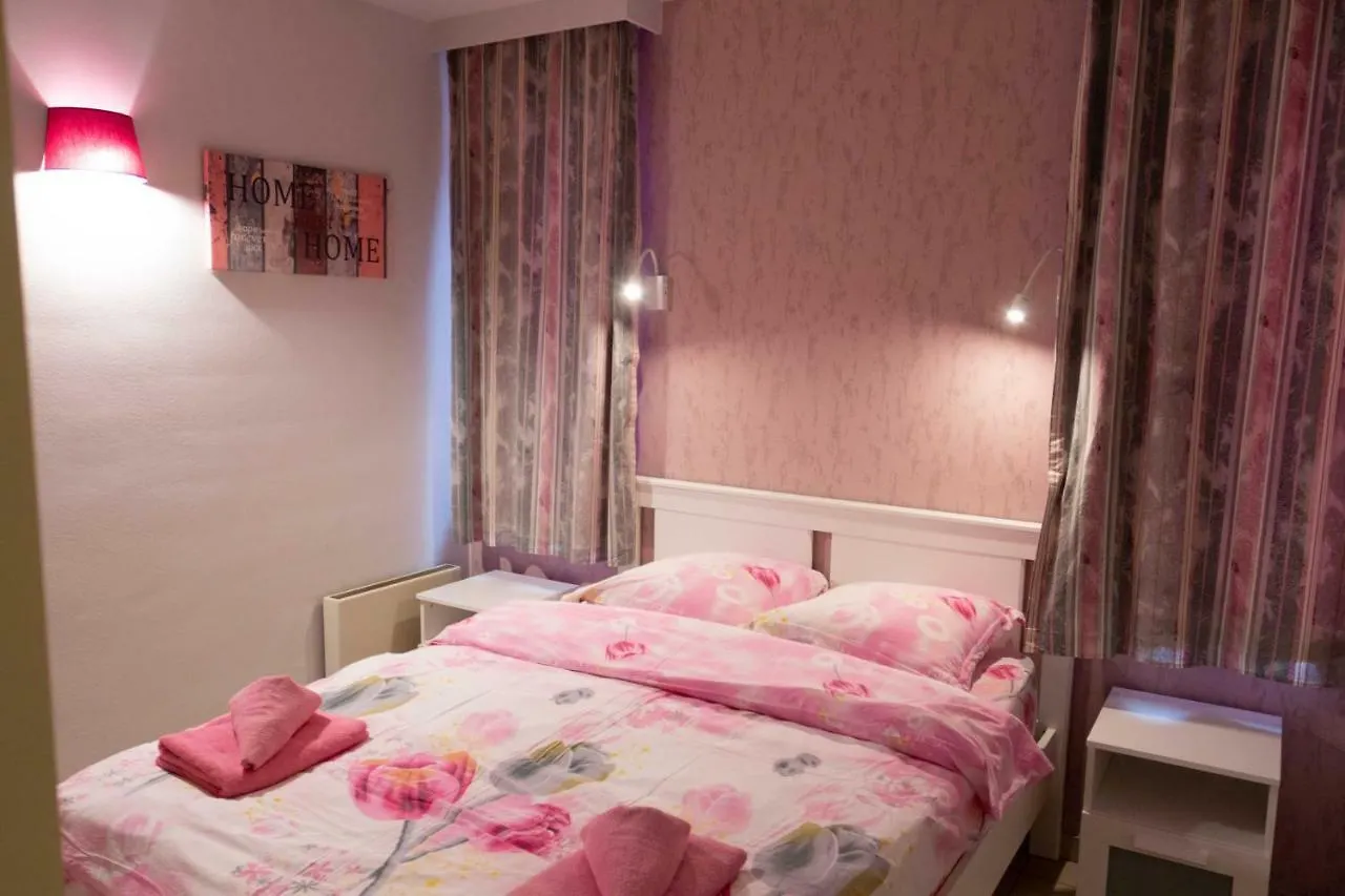 Renovated Apartment In Antwerp City Center 0*,